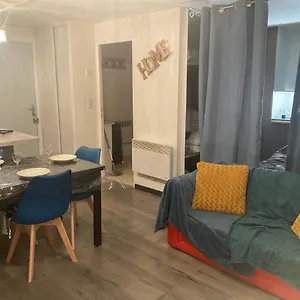 Le  studio Sur La Neste  Dans Le Centre D’arreau Appartement